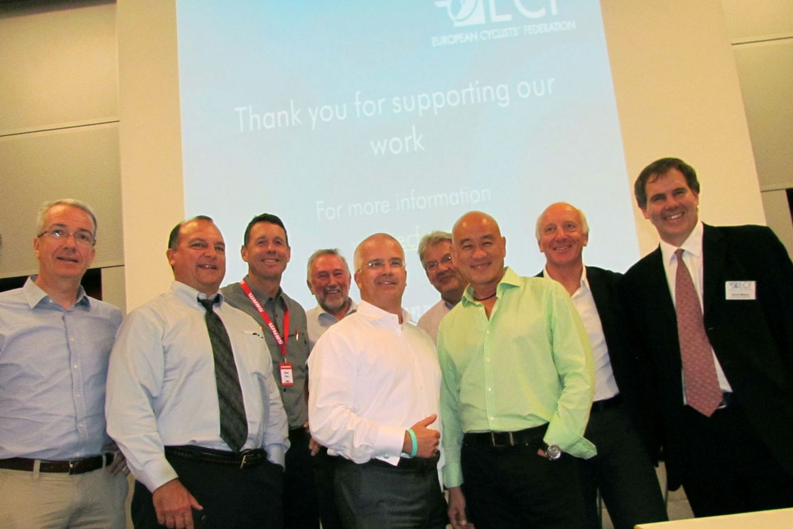 Cycling Industry Club members (including Giant, Accell, Cycleurope, SRAM, Schwalbe, WTB, Velopa) at their Eurobike 2013 meeting. – Photo Bike Europe