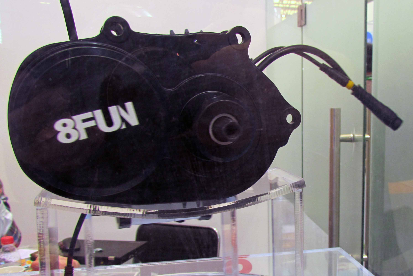 EBWR: US e-bike market accelerates; Europe continues growth, China is pausing. Pictured here is 8Fun’s newest mid-motor presented at China Cycle mid April. – Photo Bike Europe