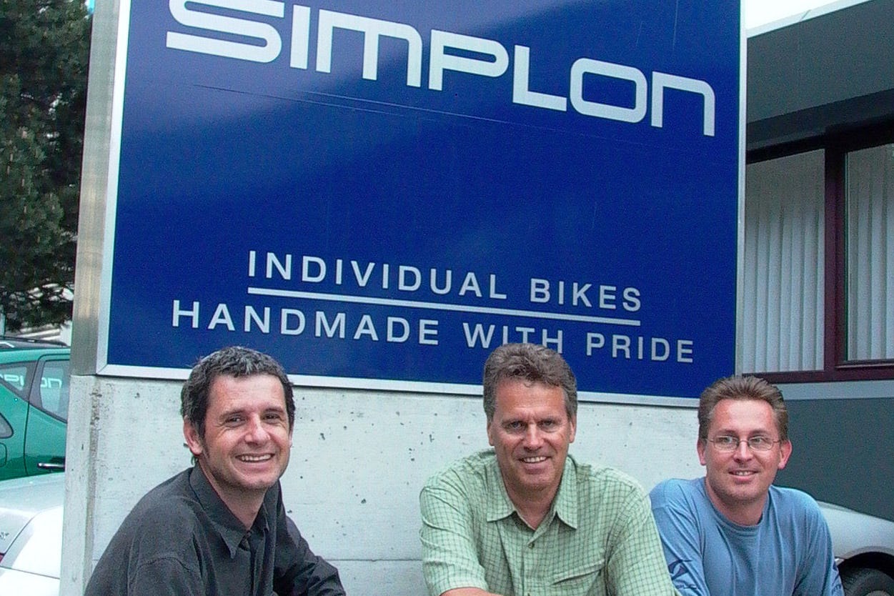 Left and right the current managing partners and GM’s Andreas and Christian Hämmerle. Pictured here is also Heinz Hämmerle who retired in 2008. The Simplon management refused to comment on the take-over. – Photo Jo Beckendorff