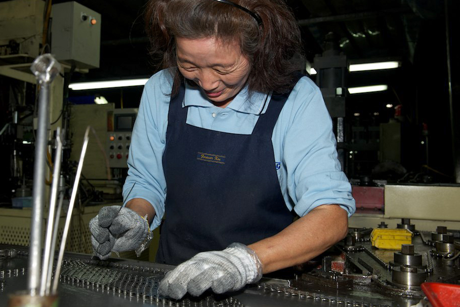 美利達和Shimano(台灣)都計畫要購買KMC的股權。Giant已同意購買KMC 150萬股。