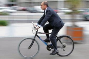 The French hope that the bike-to-work incentive scheme will boost bike use for commuting by 50%. - Photo Bike Europe
