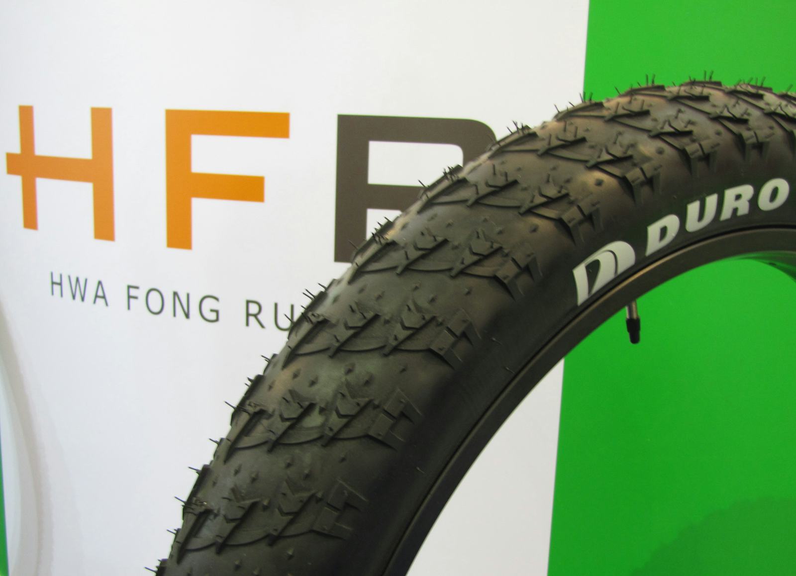 In the 27.5er category Duro introduced the 27.5x2.25 tubeless ready tyre. - Photo Bike Europe
