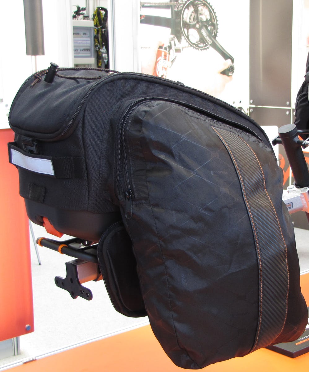 The Commuter bag has a hard base reinforced padded main body. - Photo Bike Europe