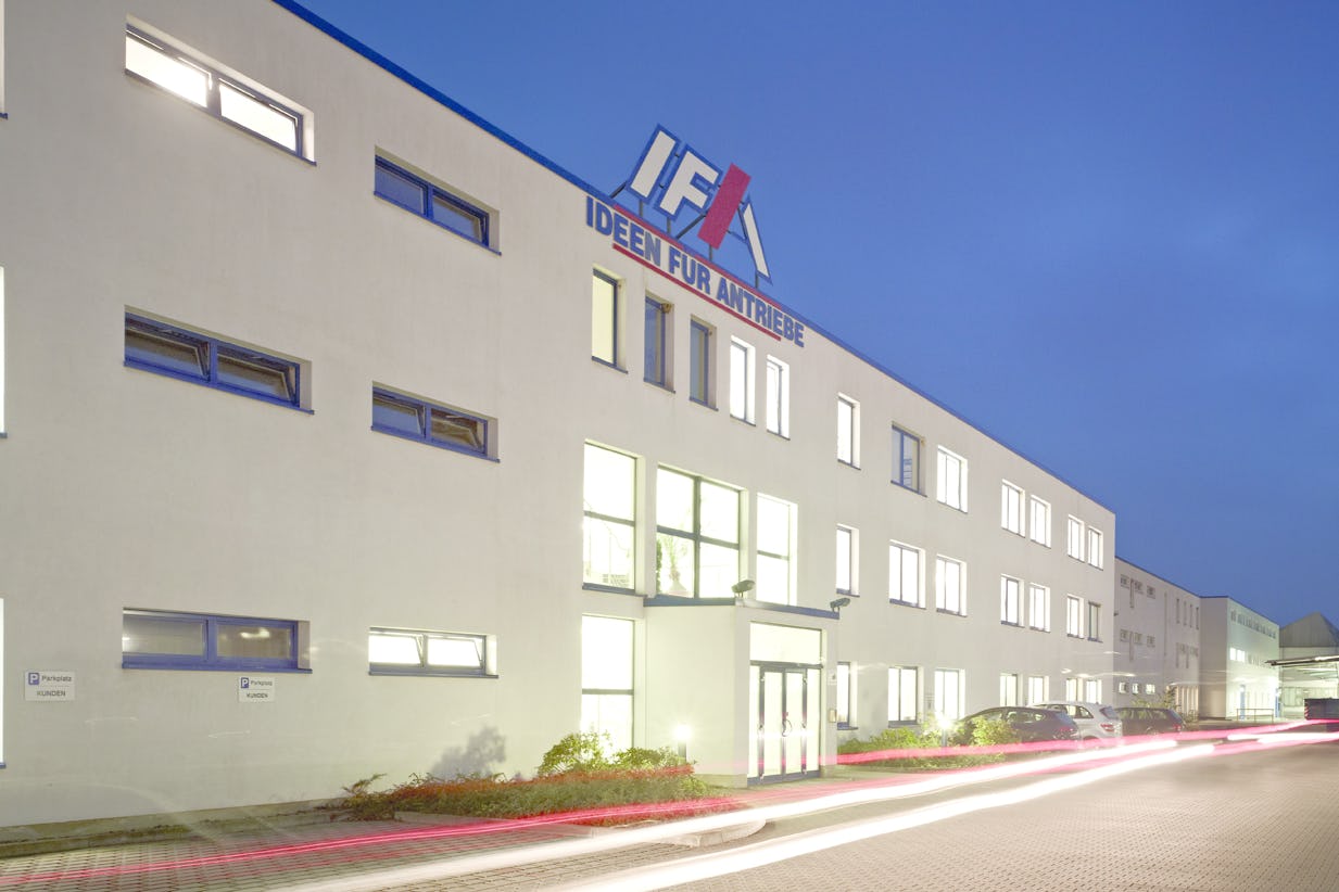 IFA-Rotorion is a leading supplier of front and rear drive shafts and components for passenger cars and light commercial vehicles. - Photo IFA-Rotorion