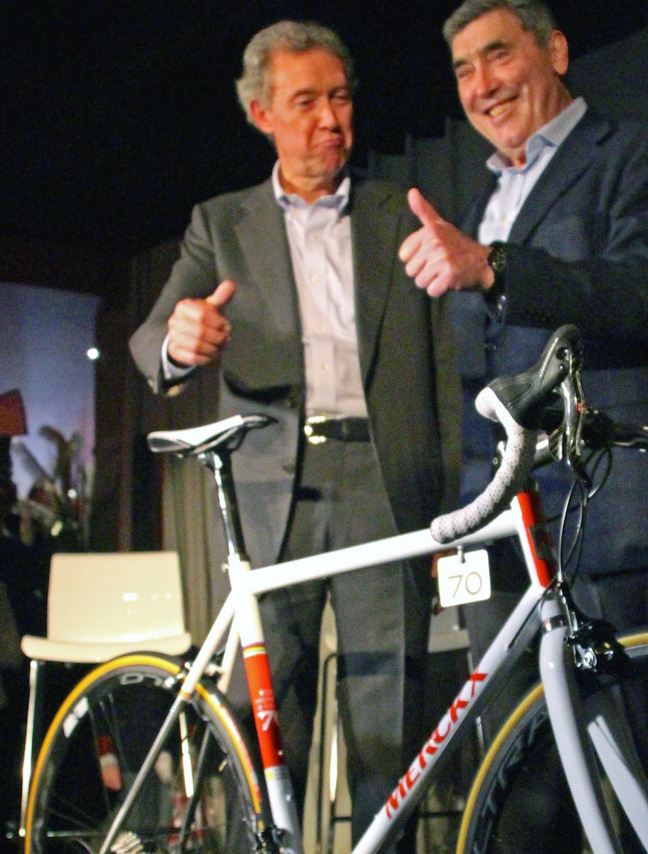 Eddy Merckx (r.) and Valentino Campagnolo approved the EDDY70 celebrating the 70th birthday of former road race champion. - Photo Arnauld Hackmann
