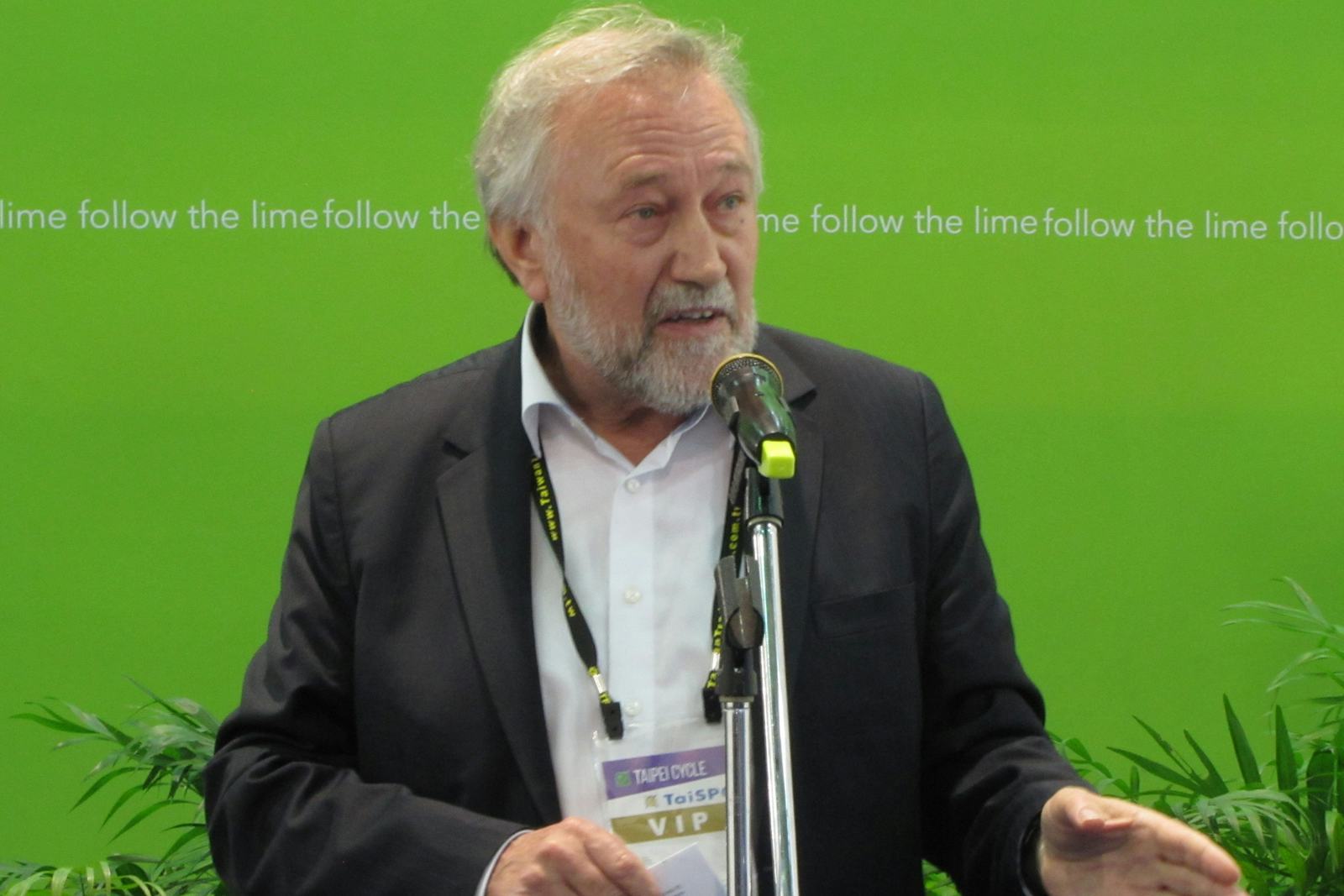 At Taipei Cycle Manfred Neun, President of the European Cyclists' Federation, called for a closer cooperation between the bicycle industry and the Cycling Industry Club to improve cycling advocacy. – Photo Bike Europe