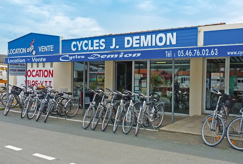 For the whole first quarter of 2015 the French bike market dropped by 13% in units and 10% in value. 