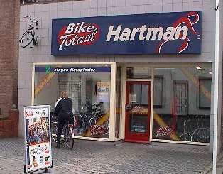 Dynamo Retail Group在2015年前半年加盟店的數量增加了18間，總數來到了772間– Photo Dynamo Retail Group