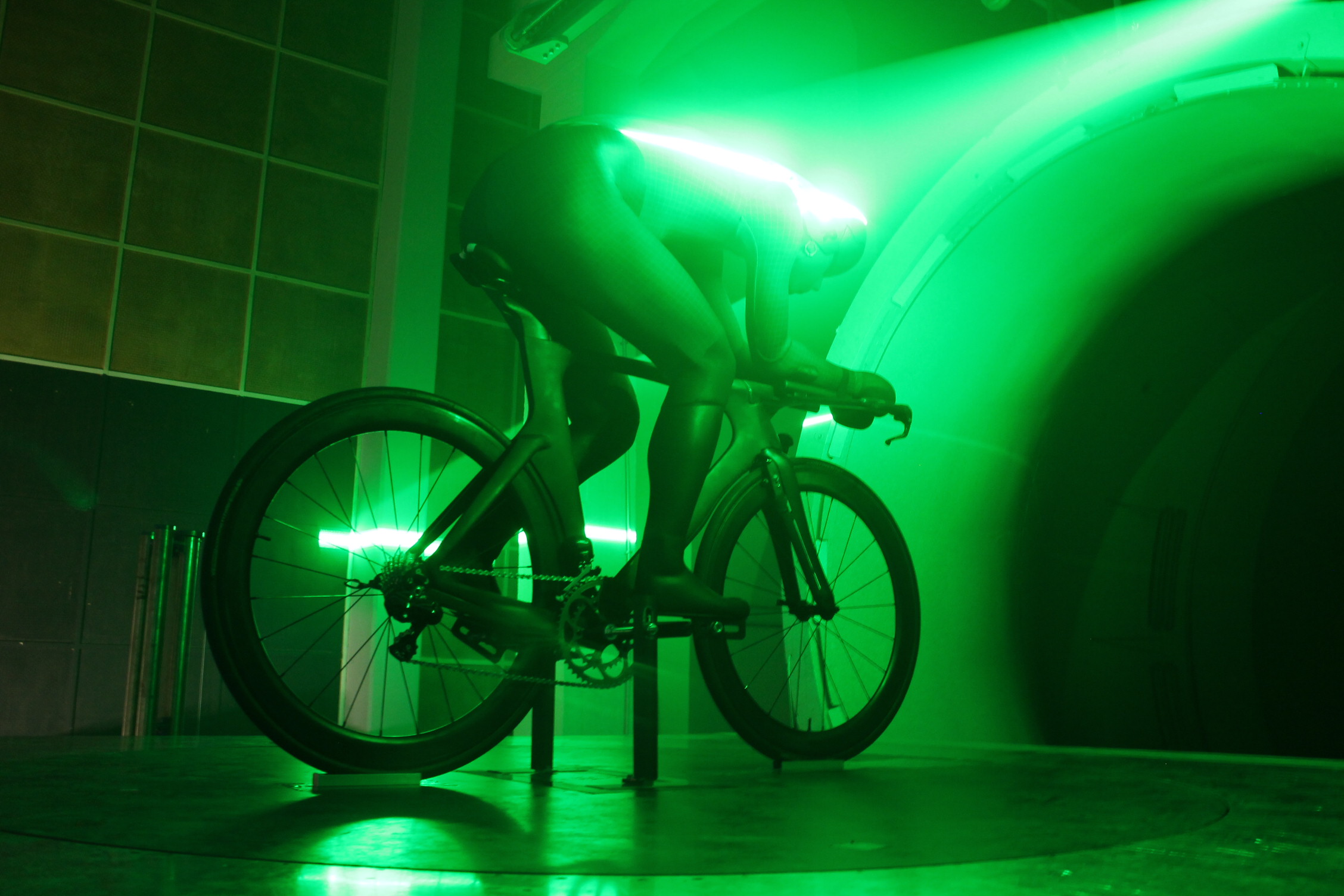 Next to the 6.8kg weight limit the new WFSGI working group is also installed for changing UCI’s 3:1 rule that limits the aerodynamics of a road bike. – Photo Bike Europe