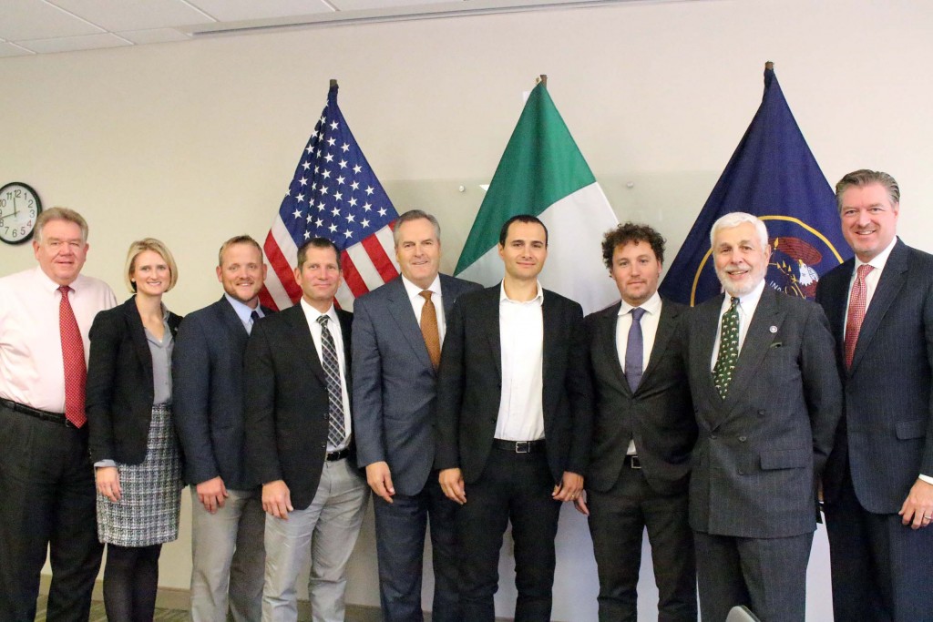 Gaspare Licata和Selle Royal的Roberto Rossi和來自GOED、EDCUtah與Ogden市的代表。