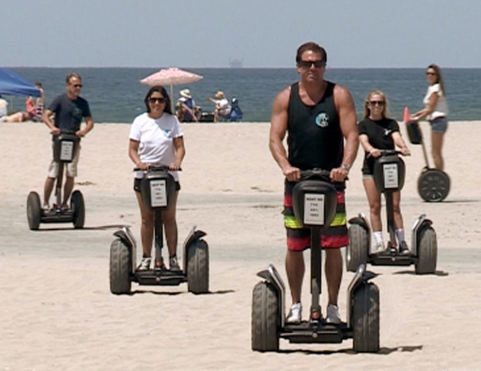 現在的輕型電動車輛(像是電動滑步車)和自平衡車輛(包括單輪車輛)都吸引消費者,但並未事先經過統一的測試方式就在市場上銷售。– Photo Segway