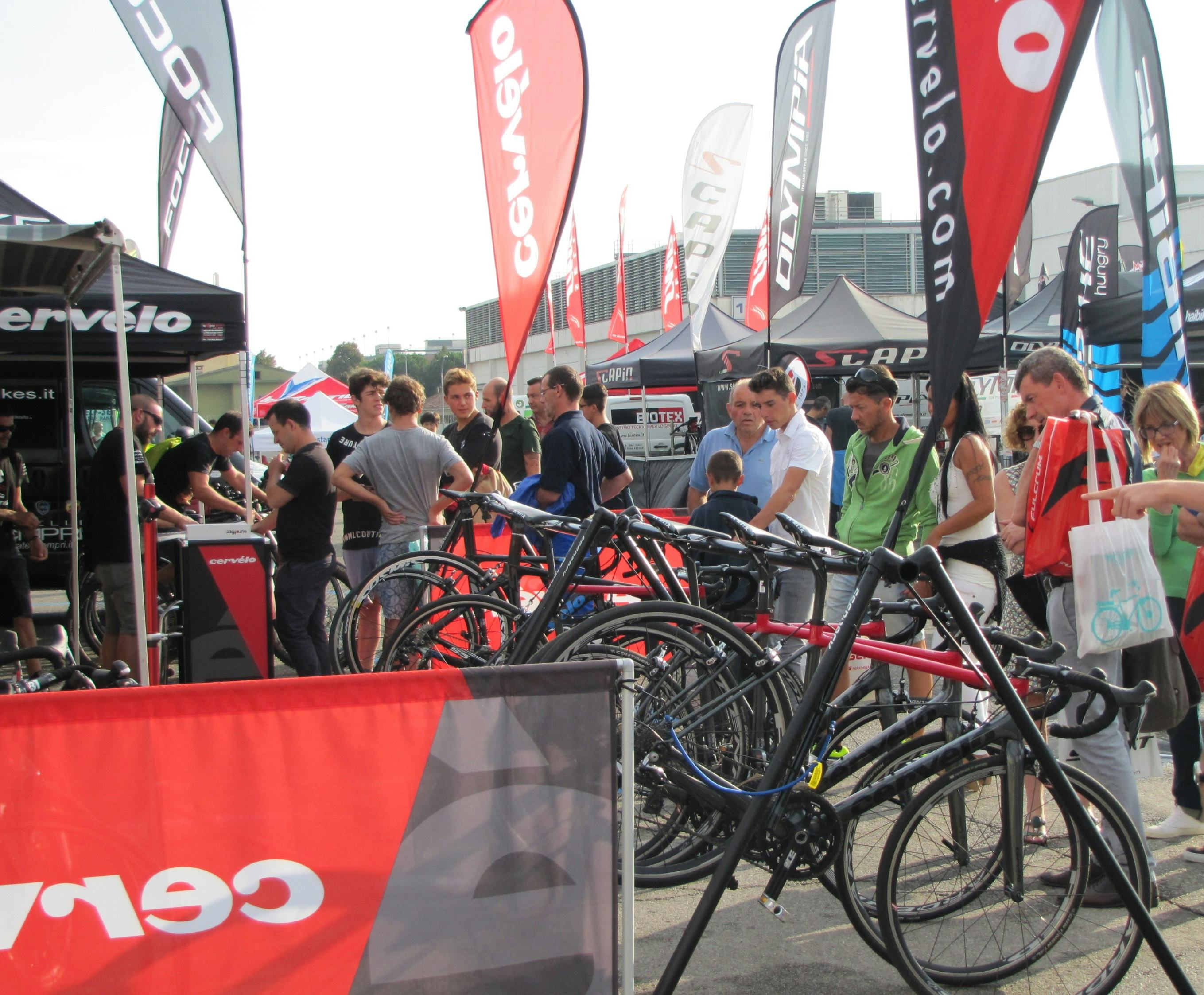 Visitors to CosmoBike 2016 will have the chance to see and feel products and try out new models and innovations for 2017. – Photo Bike Europe