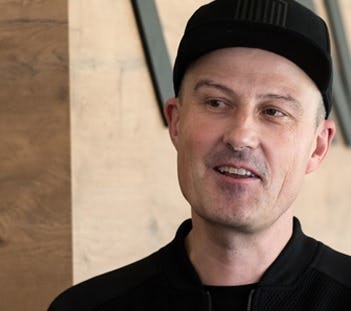 Canyon Bicycles GmbH創辦人兼執行長Roman Arnold說:「與TSG的合作確認了Canyon進軍美國市場的擴展計畫與全球野心。」-Photo Kununu