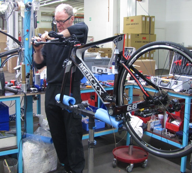 In Zellik, Belgium, Eddy Merckx Cycles still assemble all bikes for the European market, the high-end range as well as all customized bikes for customers worldwide. – Photo Bike Europe