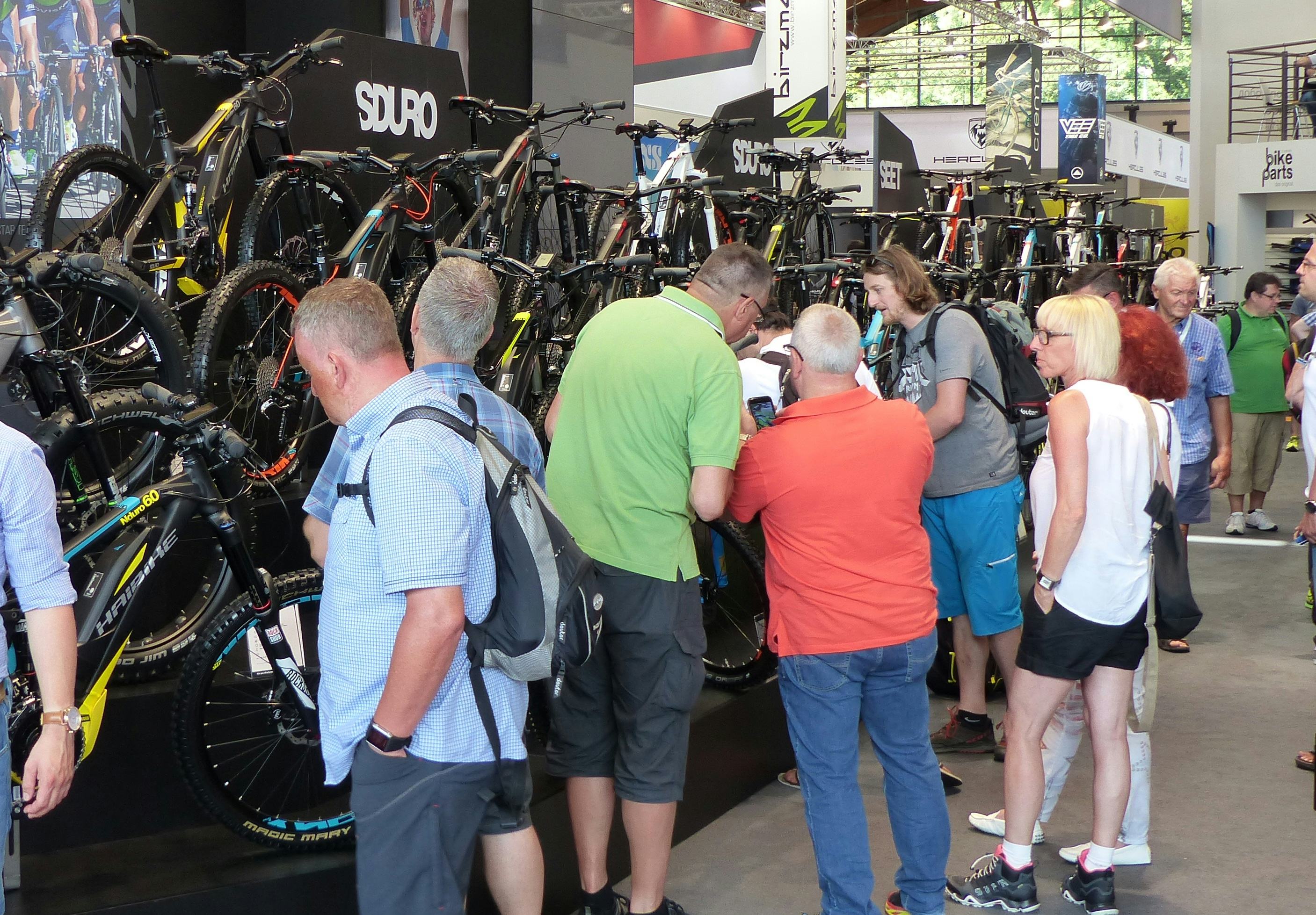 Rise of e-bikes and e-MTBs on German market continues within dropping total bicycle sales. – Photo Bike Europe