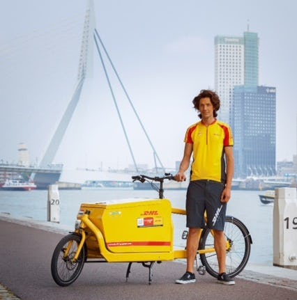 Bullitt electric cargobikes can carry about 100kg. – Photo larryvsharry