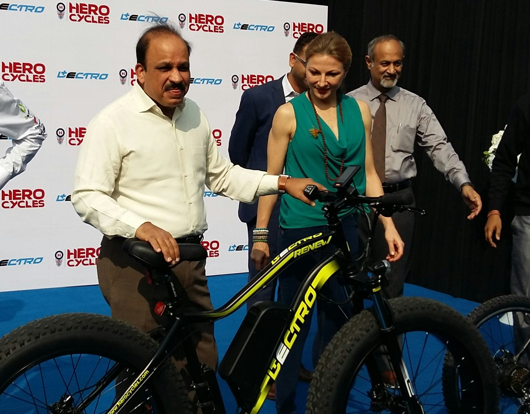 Hero Cycles MD Pankaj Munjal launching Lectro e-bike brand in india. – Photo Satnam Singh 