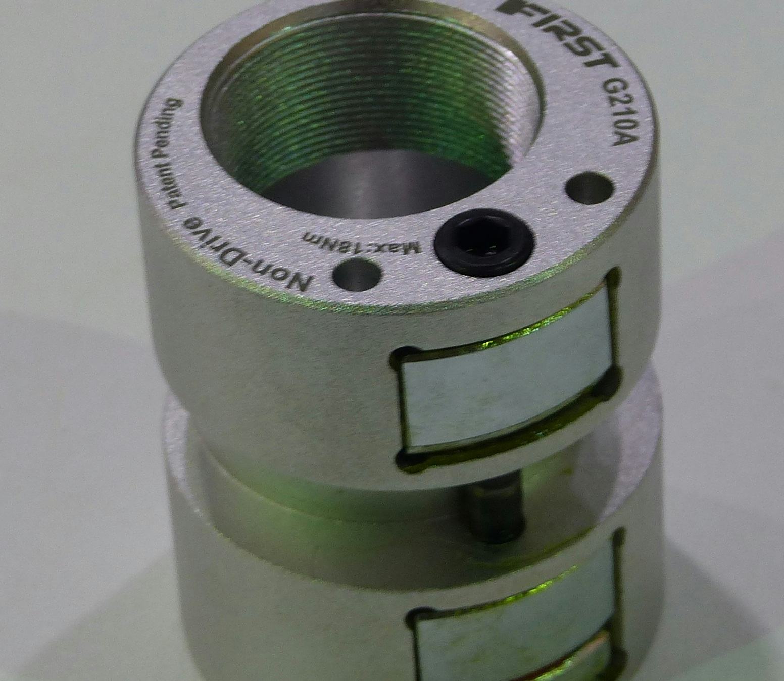 First Bicycle Components BB-set fits in any regular bottom bracket as it is locked with expander. – Photo Bike Europe