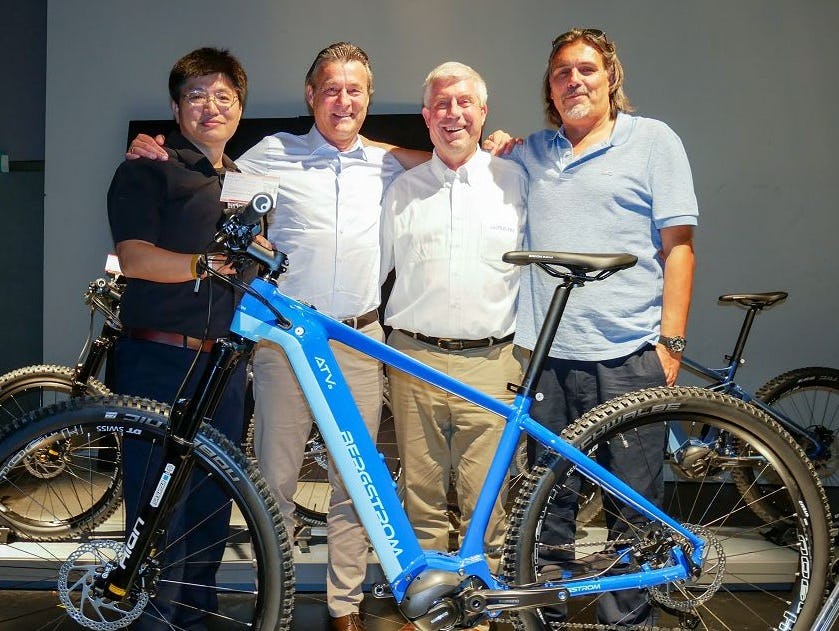 Astro’s Samuel Hu, ZEG’s Georg Honkomp, Paul Lange & Co’s Bernhard Lange and host Dirk Kurek (left to right) at the announcement of the cooperation. – Photos Peter Hummel