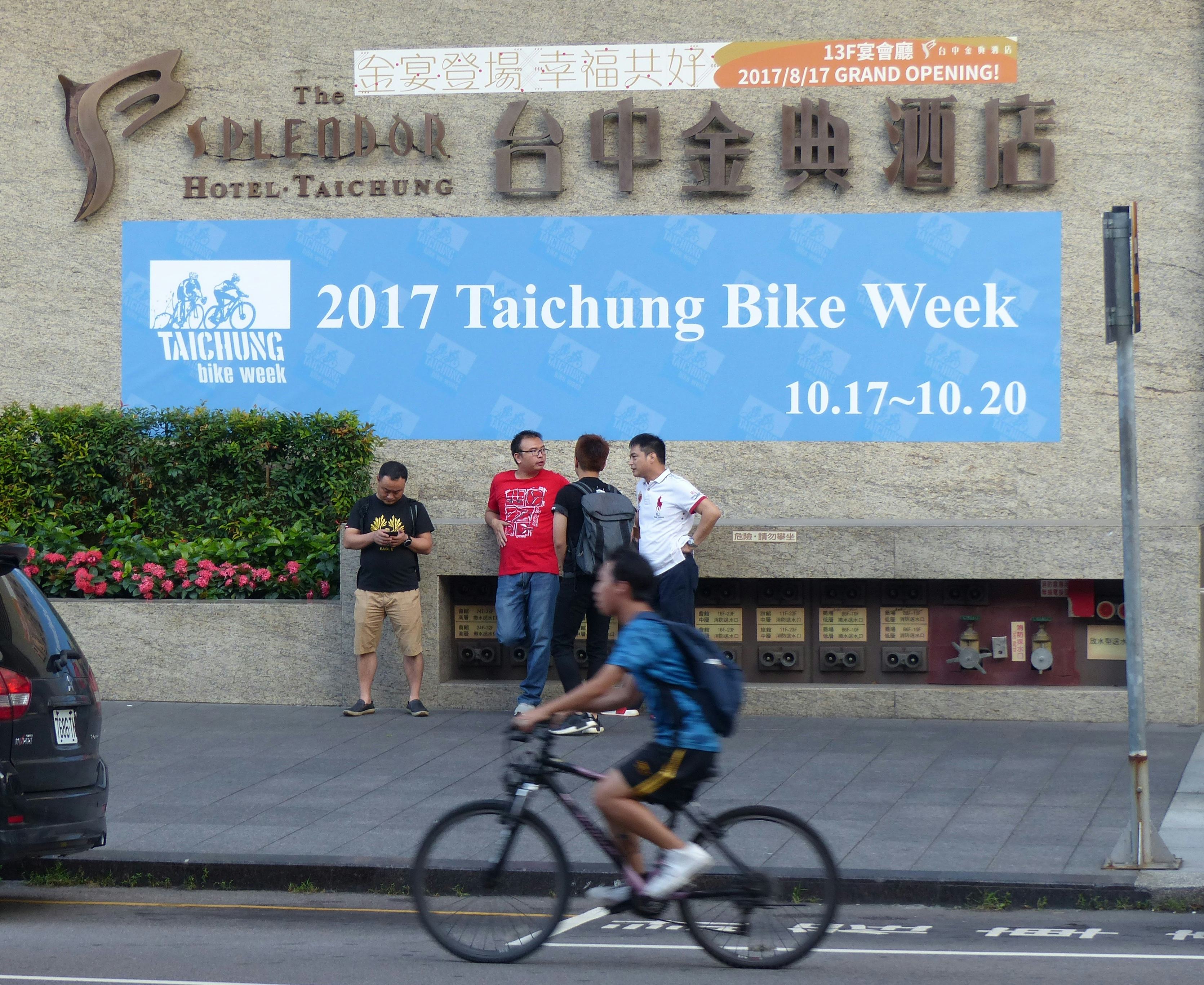 No less than 470 exhibitors this year at Taichung Bike Week with strikingly e-bikes hardly visible at the booths. – Photo Bike Europe