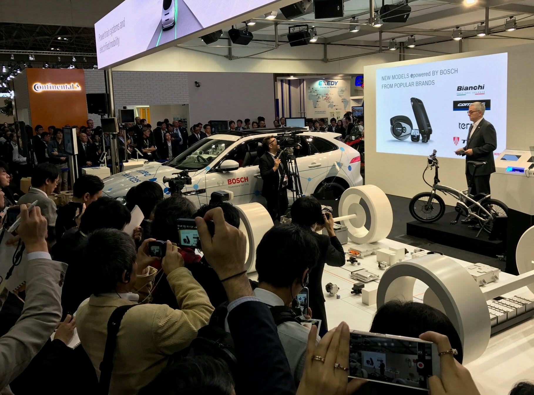 The next-generation of Bosch’ e-bike technology was showcased on an all-new Tern folding e-bike at the Tokyo Motor Show. – Photo Tern 