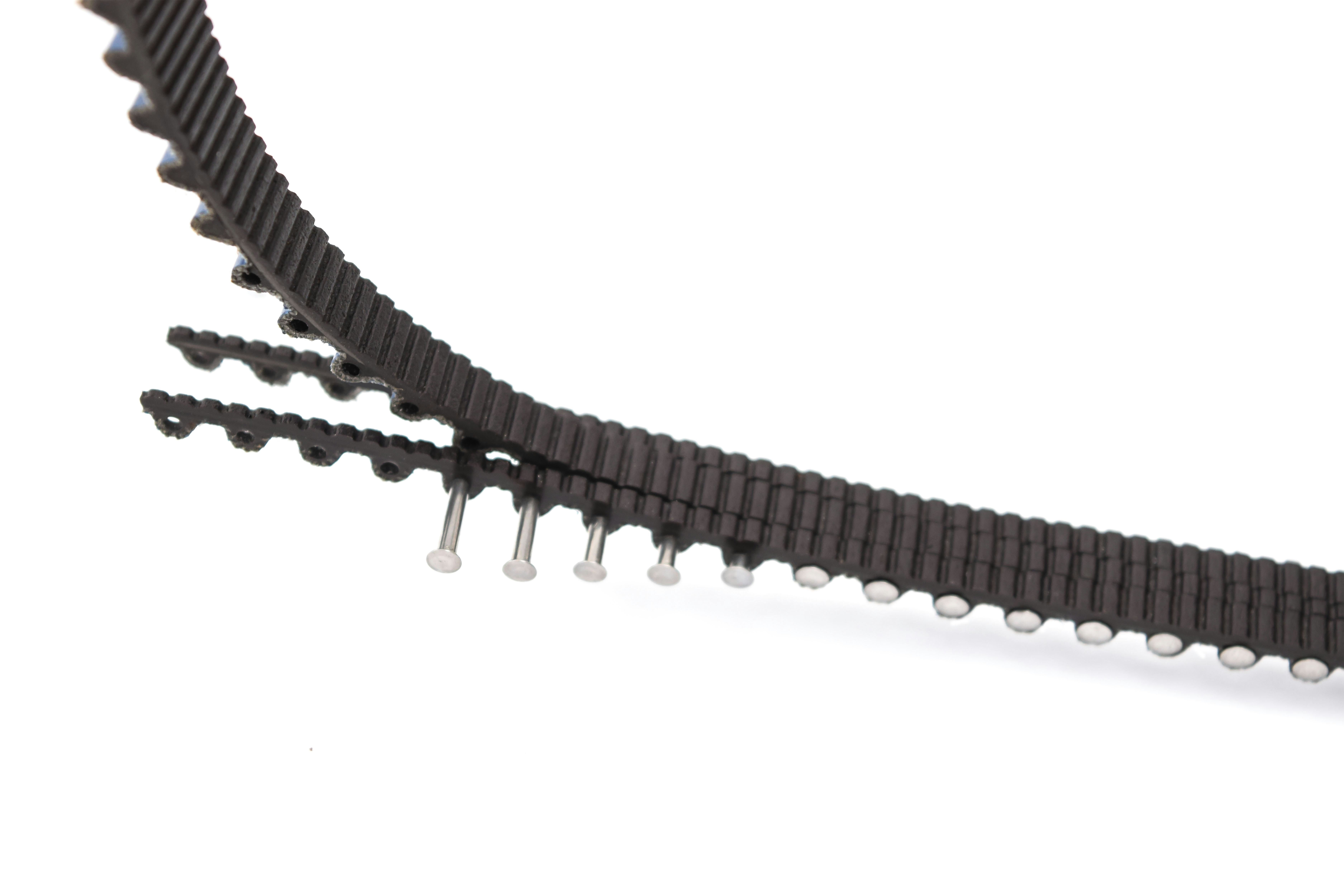Carbon fibre belts are spliced in ‘V’ shape. – Photo 