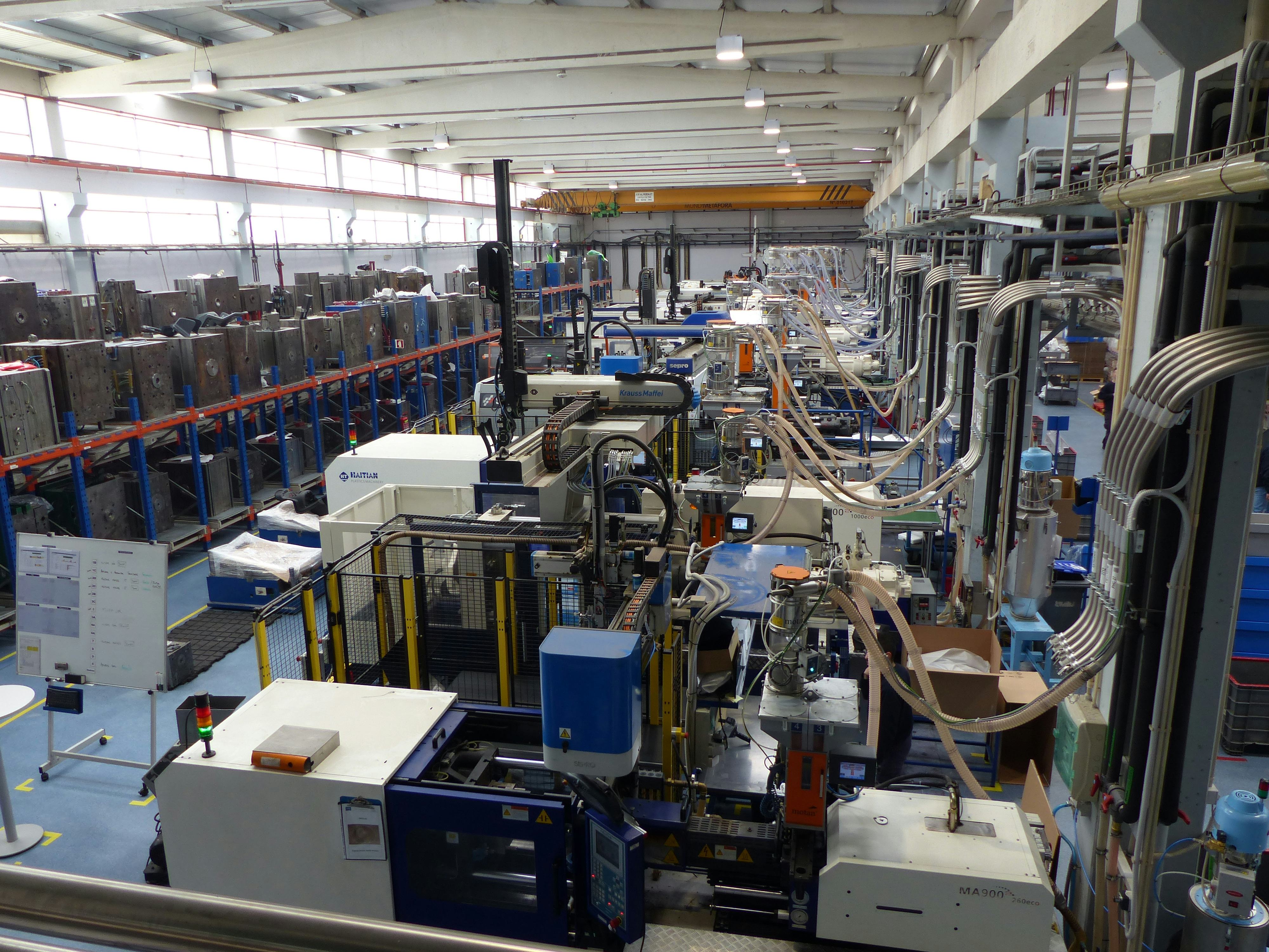Polisport invested in a new line up of injection molding machinery. – Photo Bike Europe 