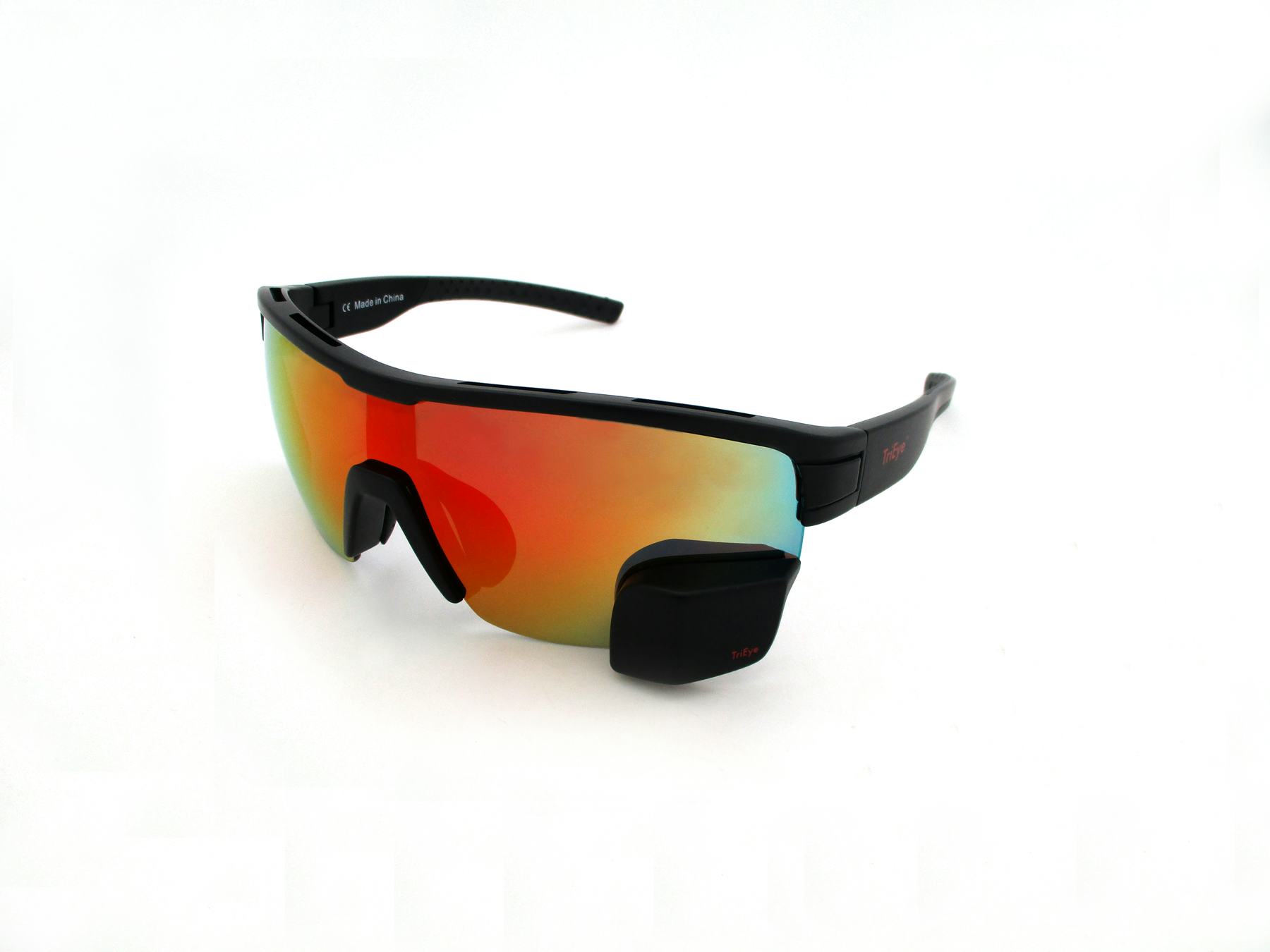 The TriEye rear view eye wear weighs only 29 grams. – Photo TriEye