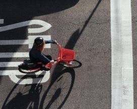 電動自行車成為Uber城市交通平台的一部分。照片來源/Jump