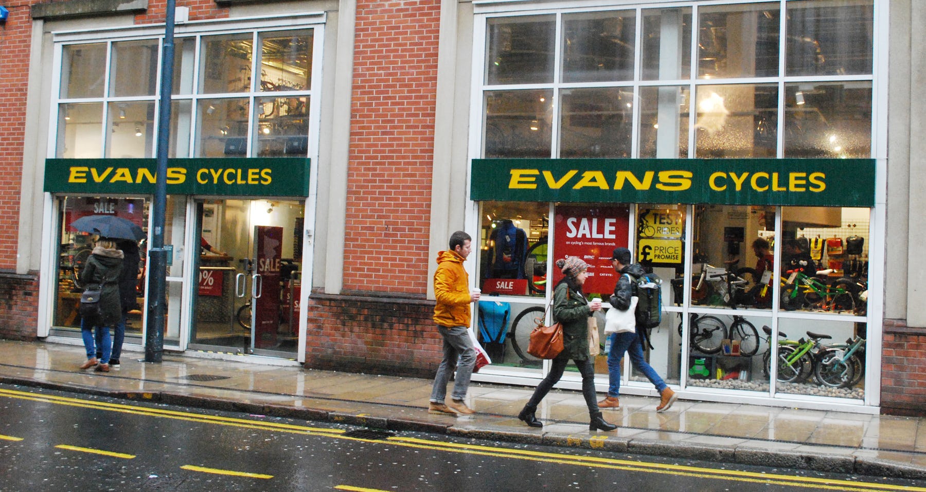 Evans latest news is no surprise, as the UK bricks and mortar retail environment continues to be a very tough one. – Photo Richard Peace