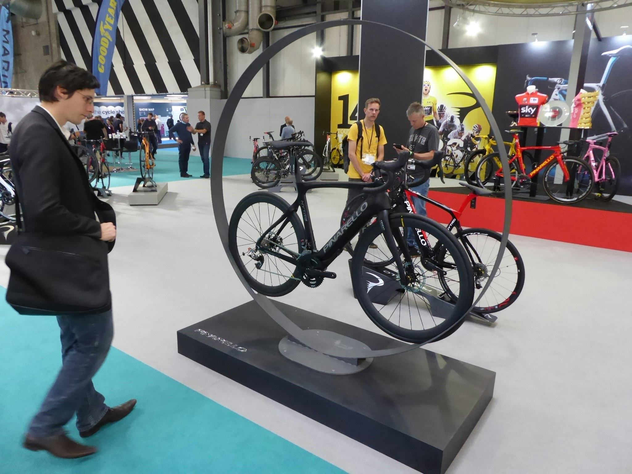 Are MAMILs (middle aged males in lycra) turning into e-MAMILS; recent shows see more e-roads. – Photo Richard Peace