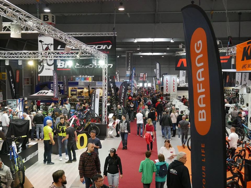 Like in 2018 also the year’s 10th ForBikes show in Prague drew a crowd of some 30,000 visitors. – Photo Jakub Dittrich 