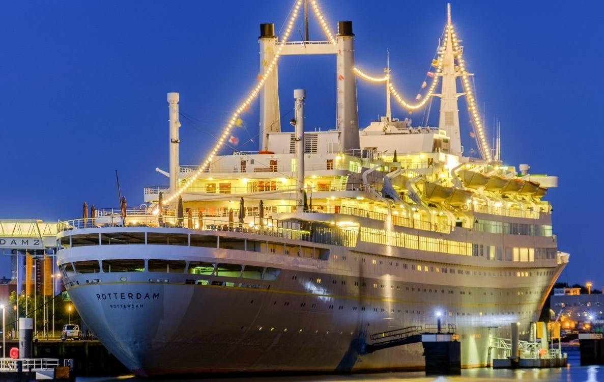 The maritime location of the World Cycling Forum largely provides for networking. – Photo Mark de Rooij