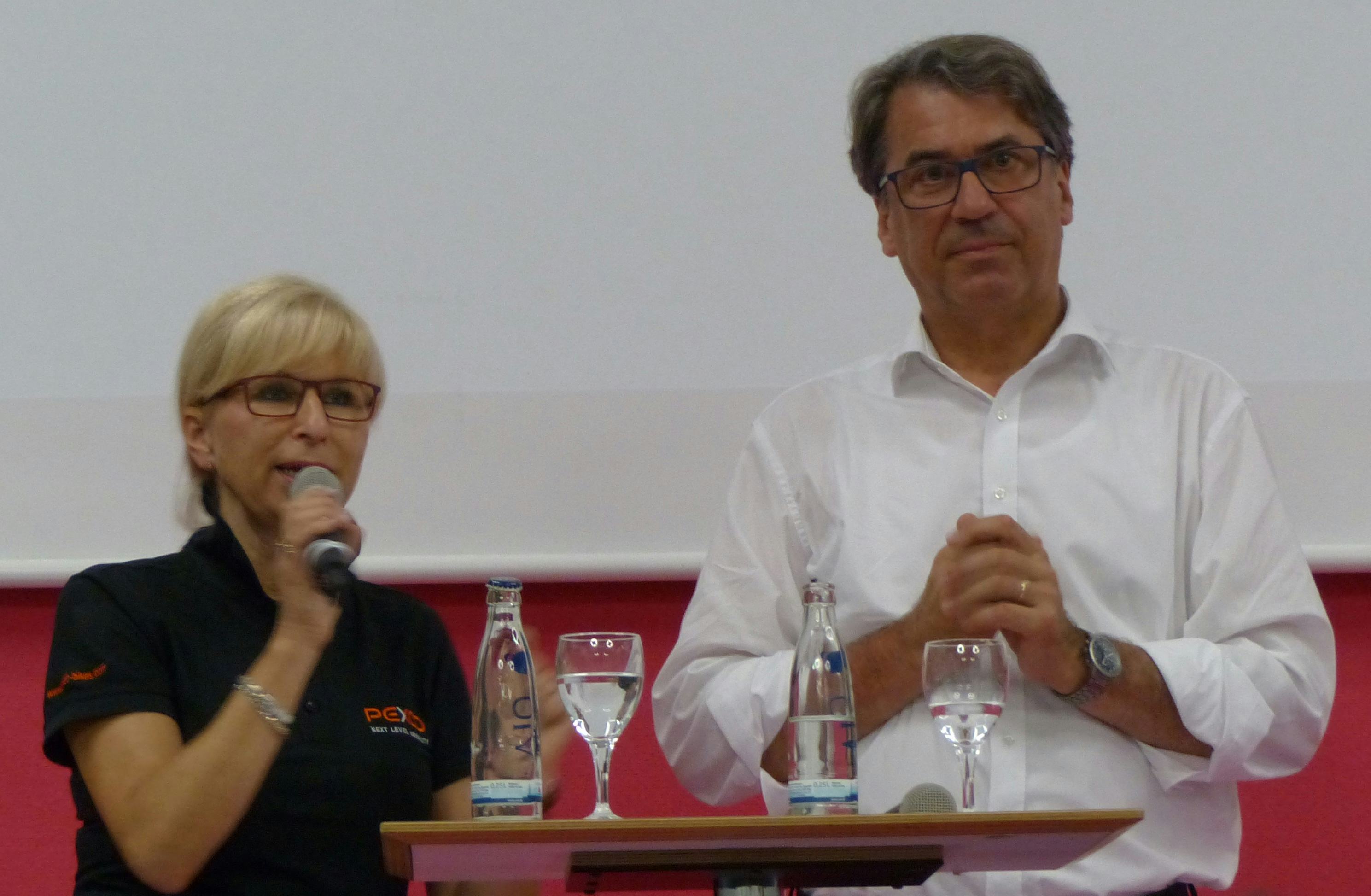 董事總經理Susanne Puello和KTM Industries AG執行長Stefan Pierer於2017年Eurobike發表Pexco。照片來源/Bike Europe