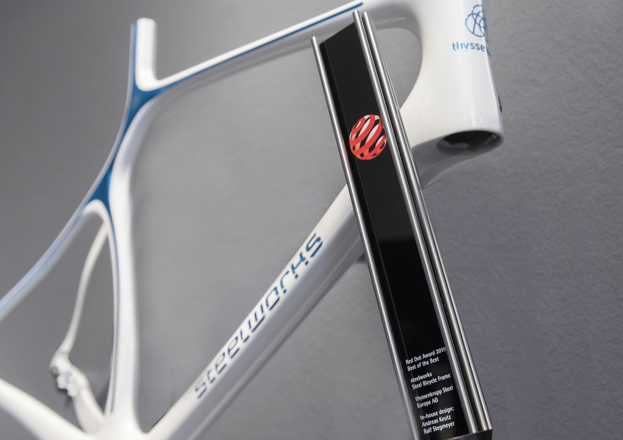 Red Dot Design Award winning bike made by thyssenkrupp with ‘dual-phase’ steel frame. – Photo thyssenkrupp Steel Europe