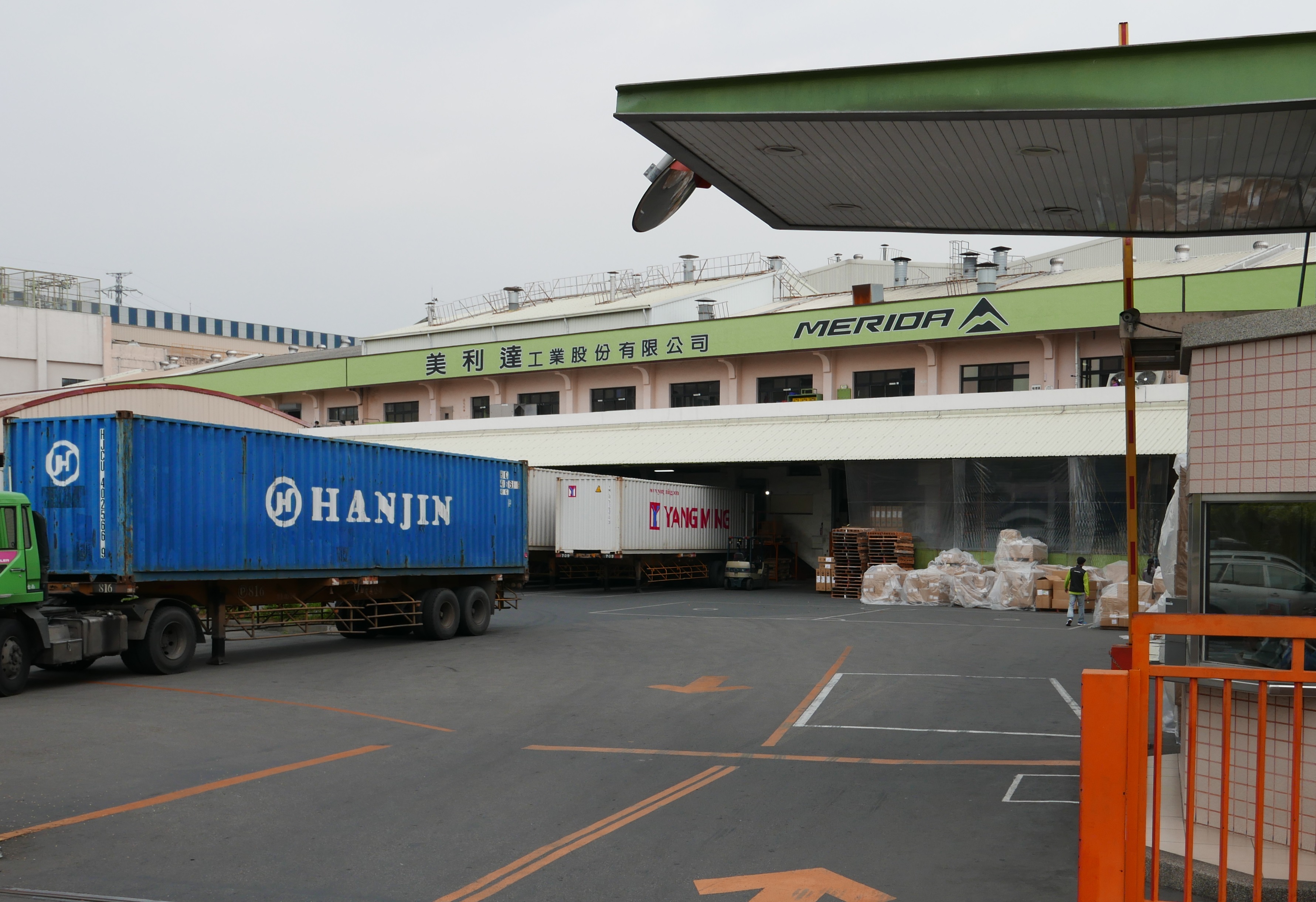 除了以台灣總部（如圖）每月生產2萬輛電動自行車為目標之外，該公司也計畫2022年前將歐洲的年產量提高到9萬輛。照片來源／Jo Beckendorff