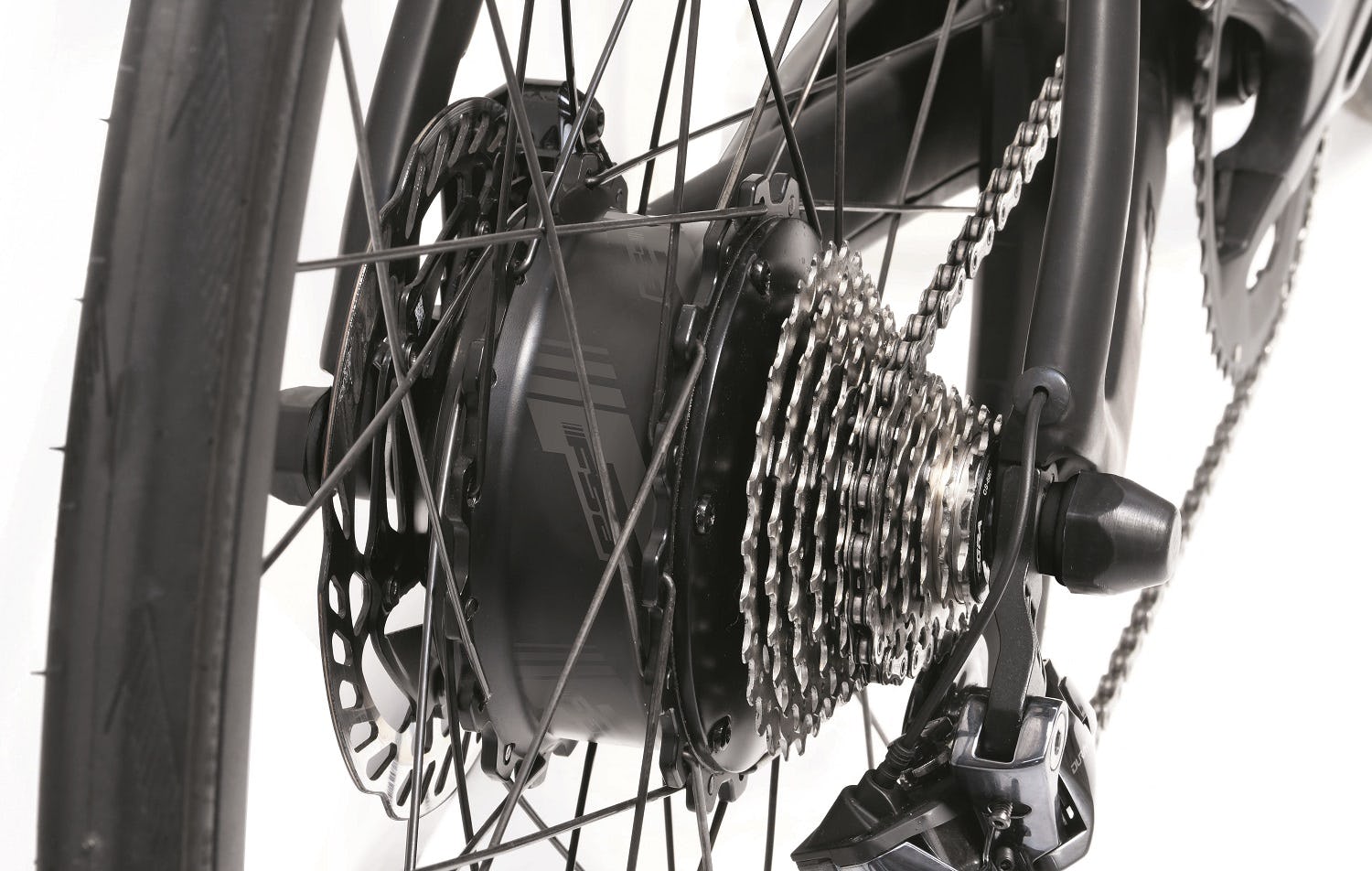 According to FSA “System has been developed to last for many kilometres, utilizing our expertise in drivetrain component production.’ – Photo FSA