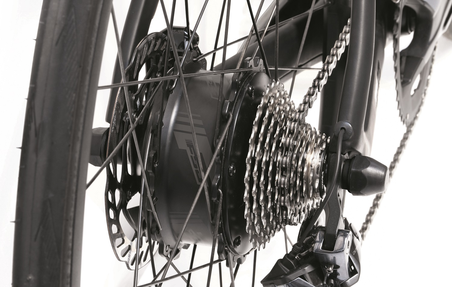 FSA表示：「我們運用在生產傳動零件的專業知識將該系統研發成適用長途騎乘。」照片來源／FSA