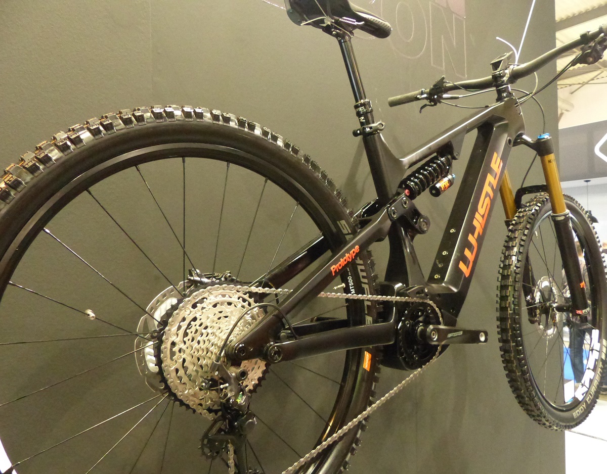 Atala研發工程師Marco Borgonovo表示：「這項新的生產技術將會改變碳纖和合金車架的市場。」照片來源／Bike Europe