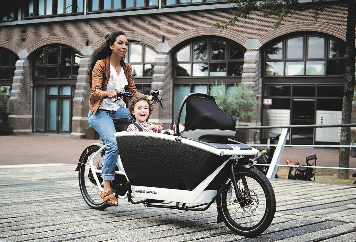 Urban Arrow’s 5,000 euro costing ‘Family’ kids transporter are familiar phenomena in cities in an outside the Netherlands nowadays. – Photo Urban Arrow