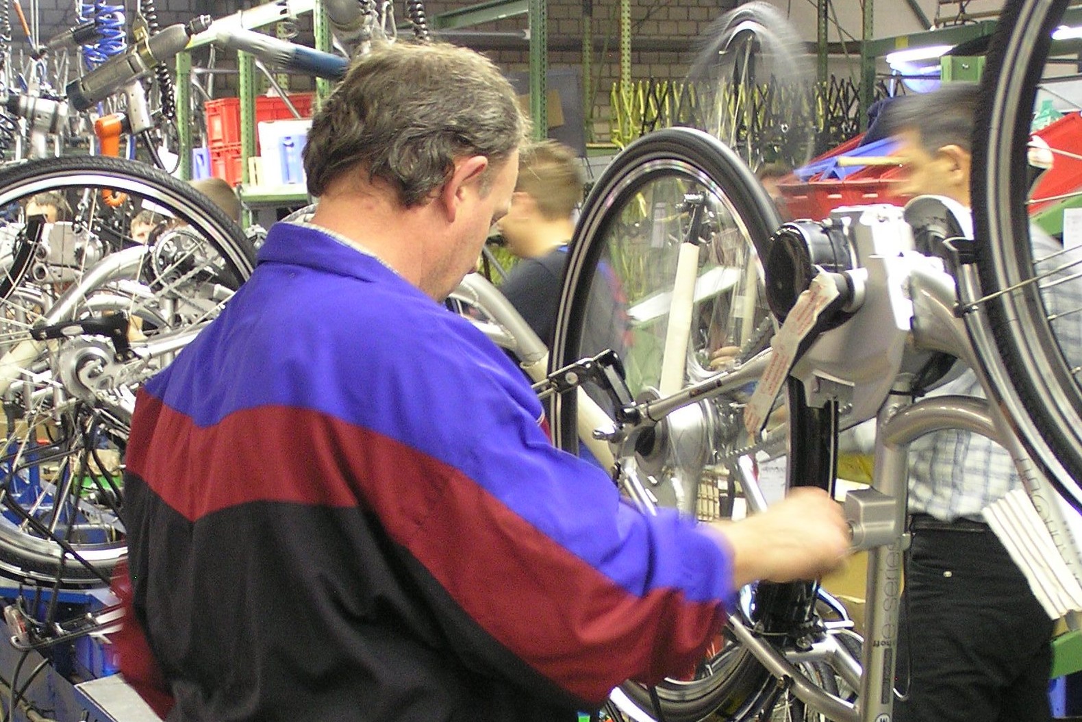 多數歐洲製造商儘管產量減少，但都設法在封鎖期間維持產線運作。照片來源／Bike Europe