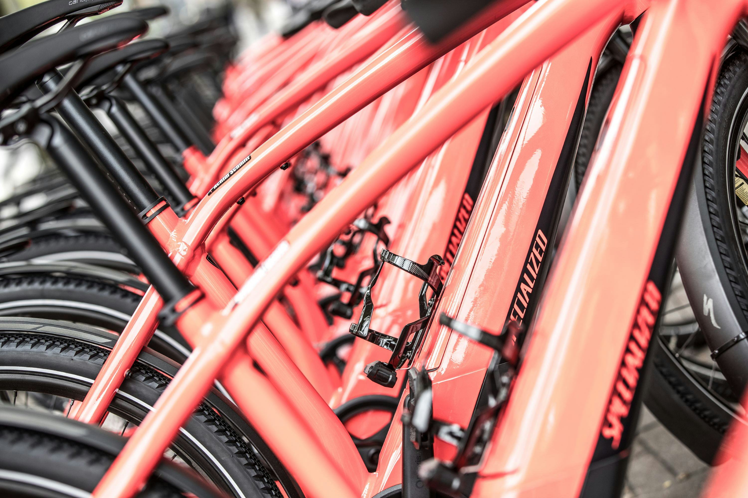 Specialized’s omnichannel strategy aims to bridge the gap between digital and physical commerce. - Photo Heckmair 