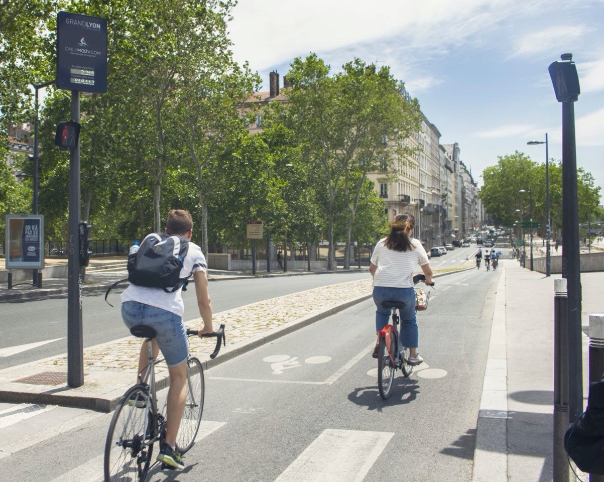 自從法國開始解封之後，該國越來越多人使用自行車作為通勤工具及休閒活動。照片來源／Michel de Chavanon