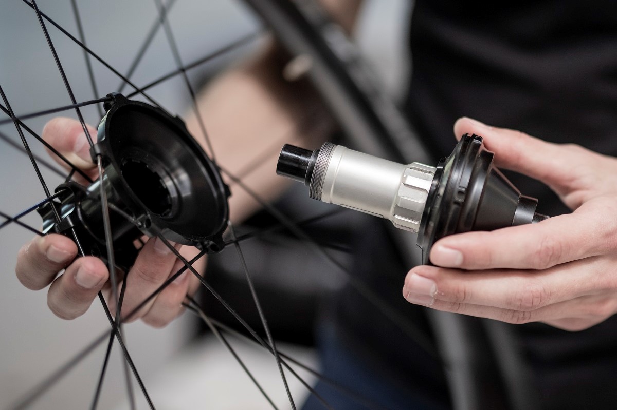 這款Classified「虛擬」變速器結合在後花鼓之中。照片來源／Classified