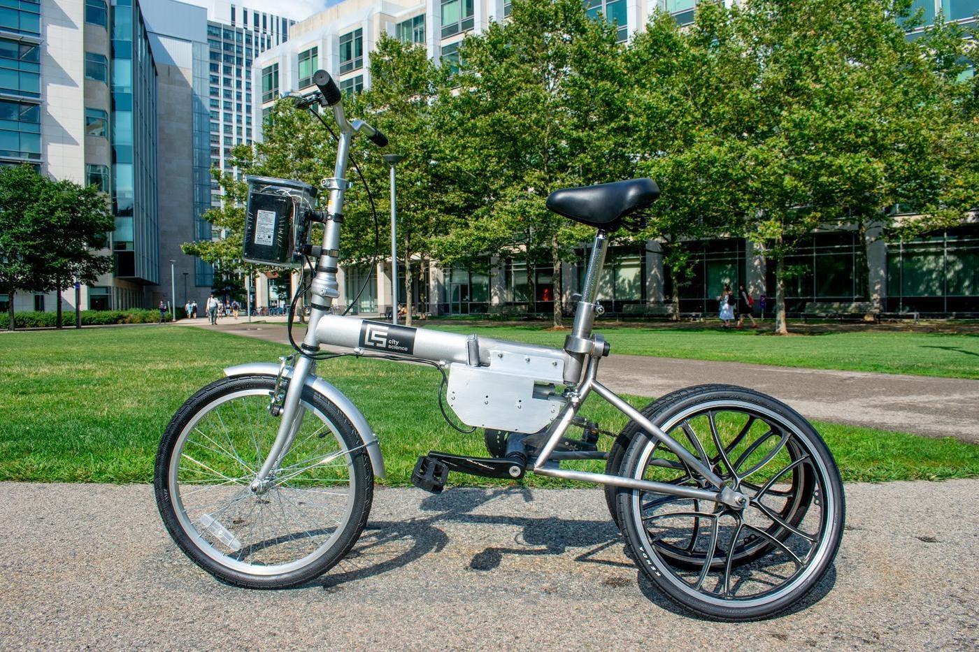 The MIT Autonomous Bicycle aims to fill a gap in the bike-sharing market with on-demand availability. - Photo Maitane Iruretagoyena  