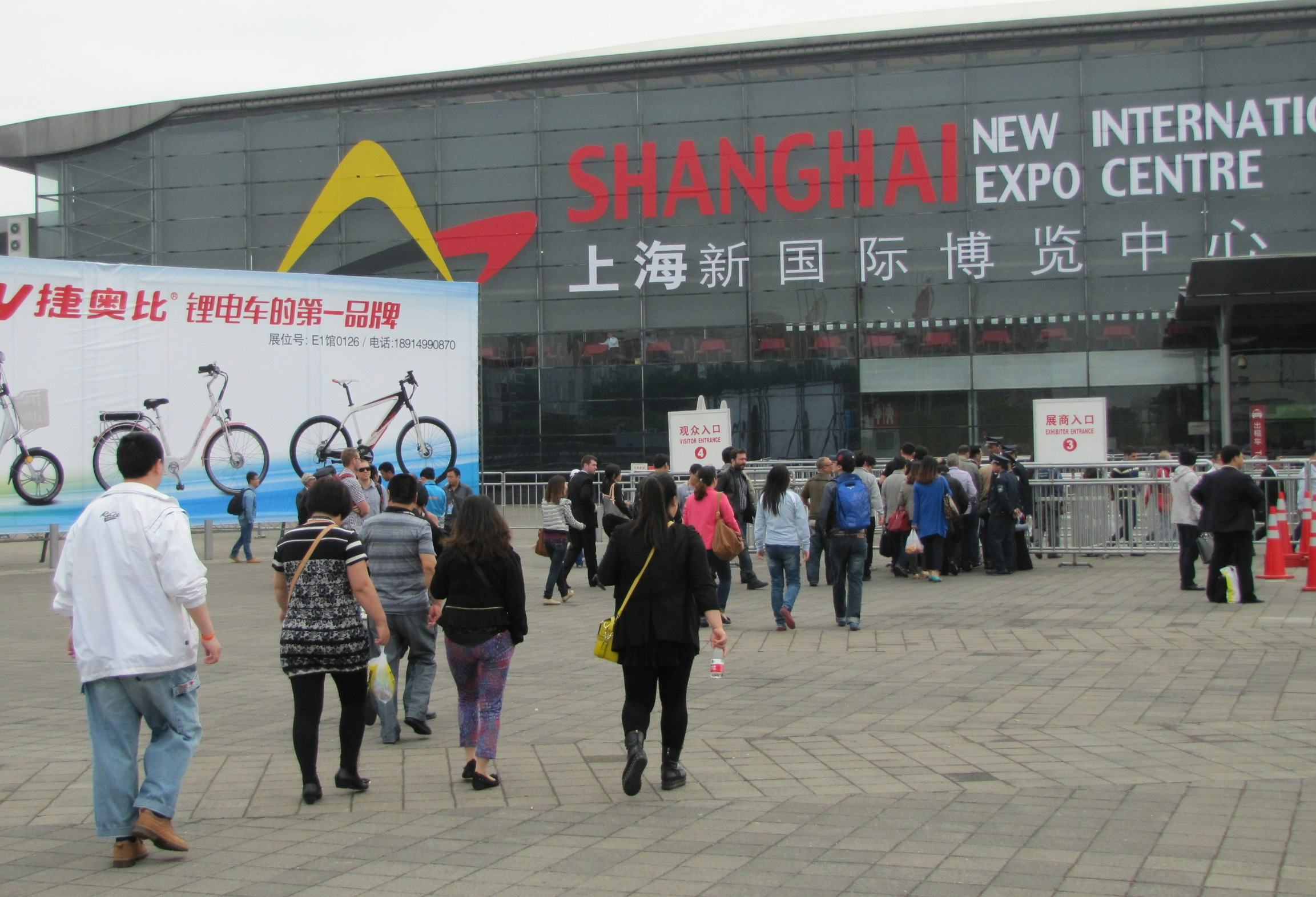 The improvements of the exhibition halls of the Shanghai New International Expo Center (SNIEC) were the main reason to move the event again. – Photo Bike Europe