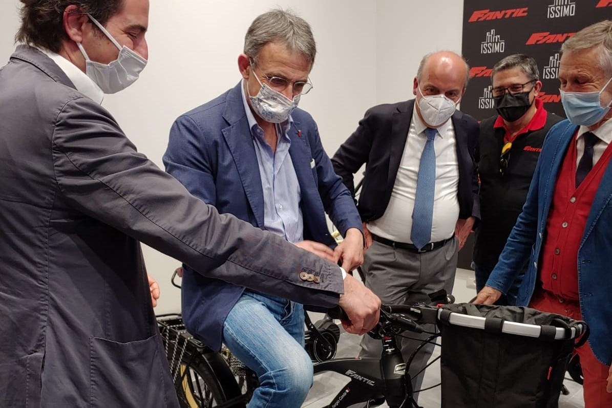 The Italian Minister for the Environment, Sergio Costa, has seen a huge uptake in the mobility bonus scheme which supports bicycle purchases. - Photo Archives of the Italian Ministry for the Environment  