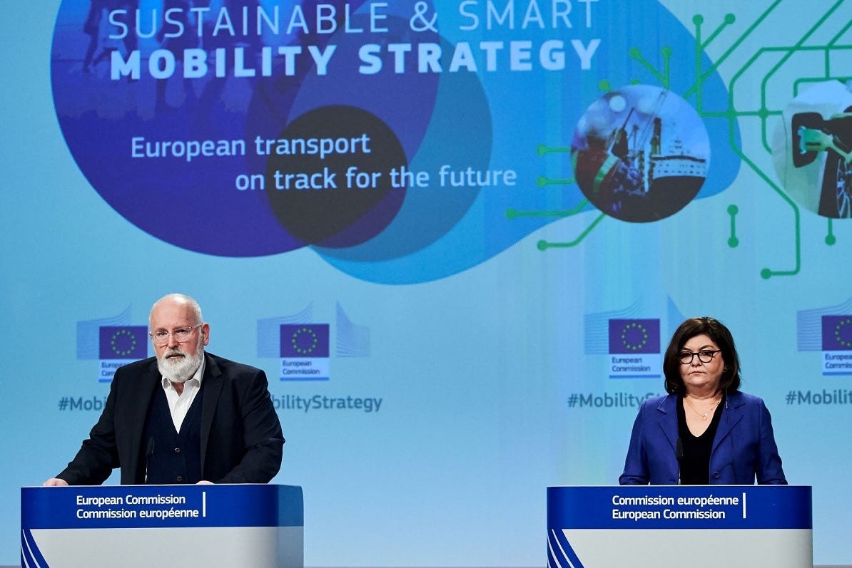 EU Vice-President Frans Timmermans (l.) and EU Commissioner for Transport Adina Vălean (r.) presenting the EU’s Sustainable and Smart Mobility Strategy. - Photo European Commission 