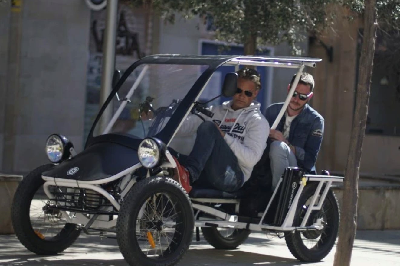 Urban Drivestyle has developed a prototype of its four-wheeled cabin-pedelec, which aims to offer stylish urban mobility transportation. - Photo Urban Drivestyle.