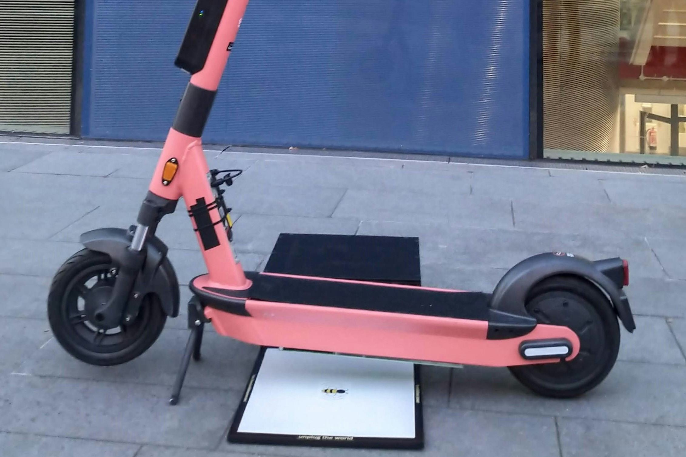 Bumblebee has retrofitted a Voi scooter with a receiving unit to demonstrate its cutting-edge wireless charging technology. - Photo Bumblebee Power 